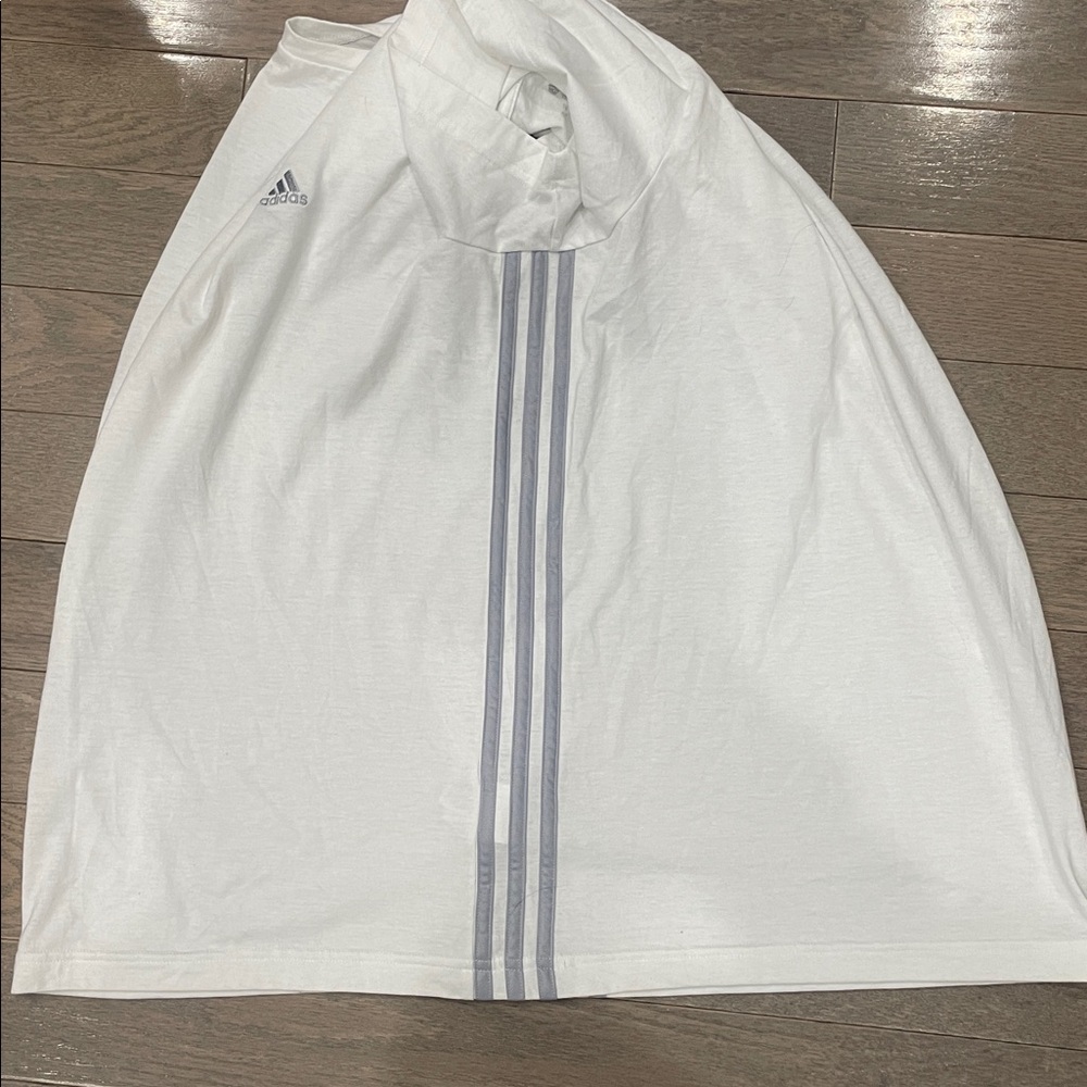 Adidas Men's White T-Shirt. Size 2XL - Picture 4 of 16